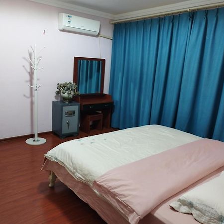 空中花园民宿 贵阳火车站店 Екстер'єр фото